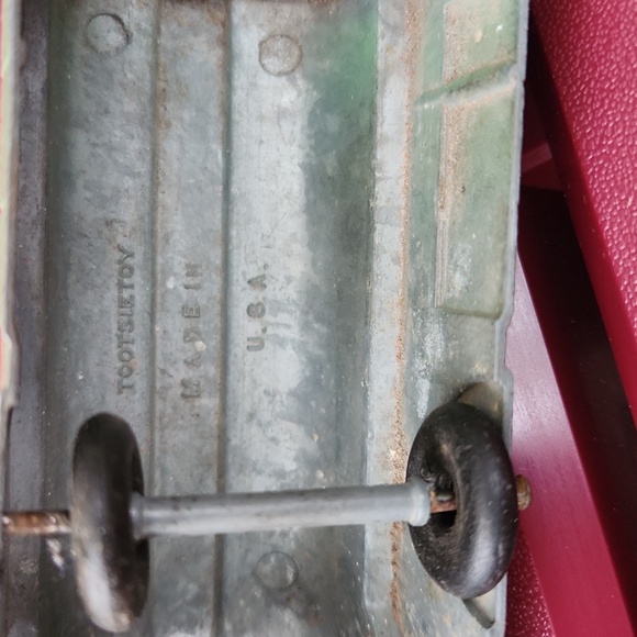 Vintage Sinclair Metal Toy Tanker Truck - Picture 3 of 7